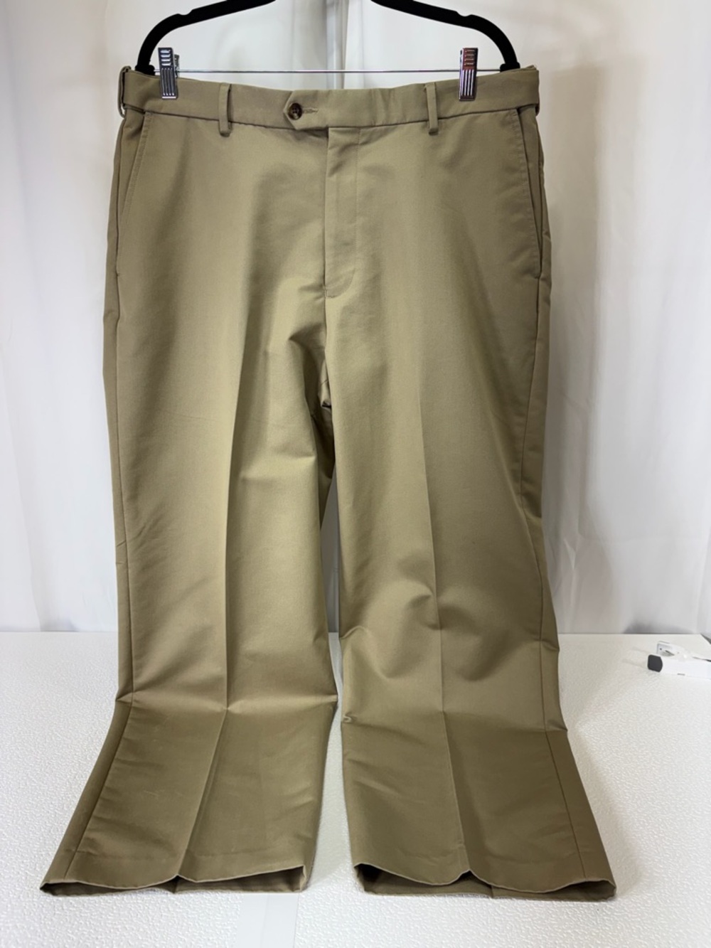 TravelSmith Men's Khaki Straight-Leg Chinos - Olive Tan 2882